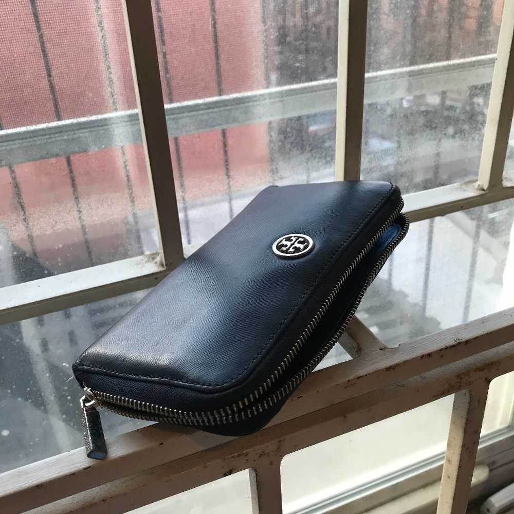 Navy Blue Tory Burch Full Wallet
